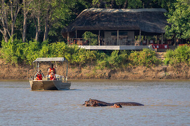 Bootsfahrt auf dem Luangwa-Fluss