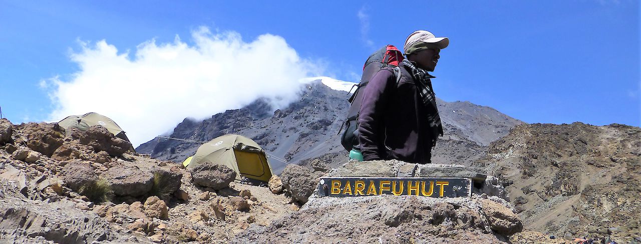 Bergguide an der Barafu Hut