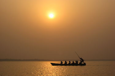 Boot in Abendsonne. Togo