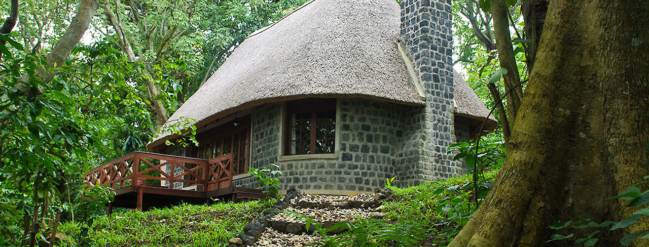 Gebäude der Mikeno Lodge