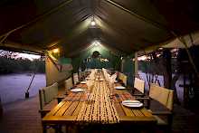 Abendessen in der Mankwe Bush Lodge
