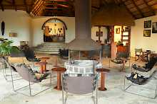 Lounge der Mikeno Lodge