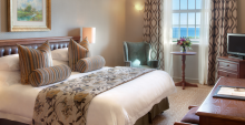 Family Suite mit Blick auf Meer im Winchester Mansions Hotel