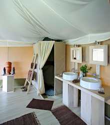 Badezimmer in Zeltsuite im Kicheche Valley Camp
