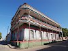 Farbenfrohes Gebäude in Inhambane