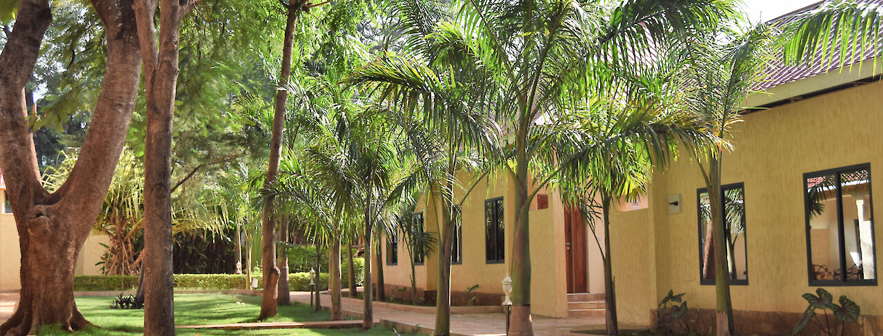 Haupteingang Chanya Lodge