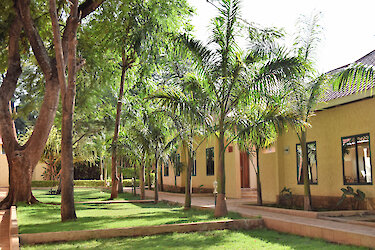 Haupteingang Chanya Lodge