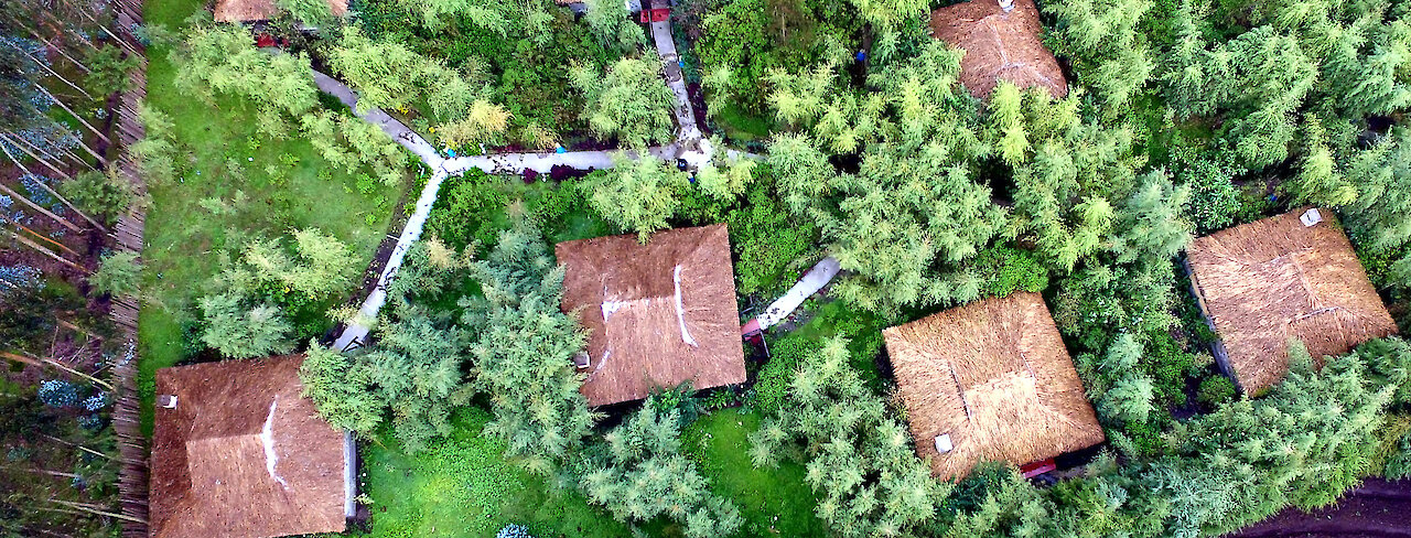 Luftaufnahme von der Le Bambou Gorilla Lodge