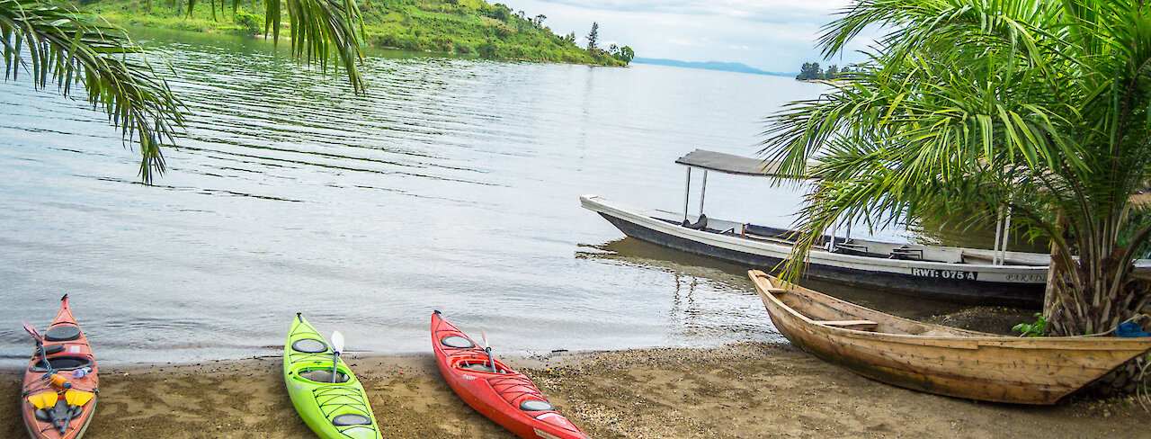 Strand mit Kajaks beim, Paradise Malahide