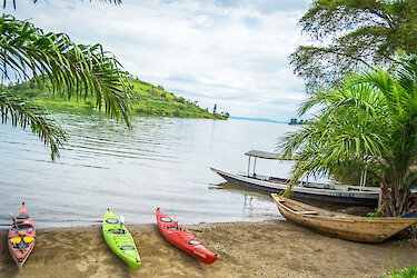 Strand mit Kajaks beim, Paradise Malahide