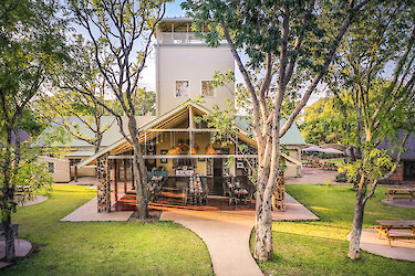 Außenansicht auf das Robins Camp