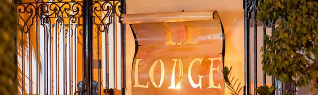 Eingang der Lodge des Almadies