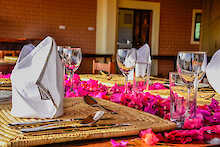 Restuarant des Pembeni Rhotias