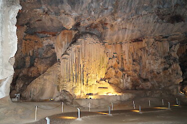 Tag 7: Zu Besuch bei den Straußen und abenteuerliche Cango Caves