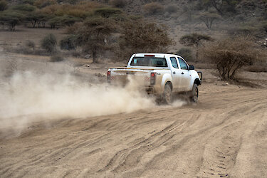 Mit dem Mietwagen auf der Dirtroad