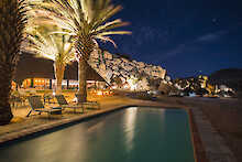 AiAiba Rock Lodge Pool unterm Sternenhimmel