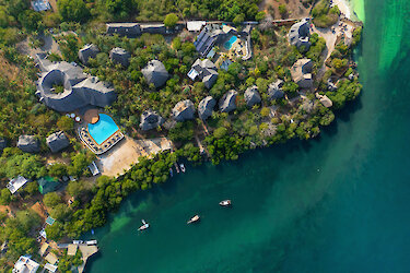 Luftaufnahme des Temple Point Resorts