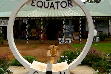 Am Äquator in Uganda