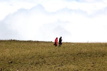 Tag 6: Fahrt an den Ngorongoro-Kraterrand