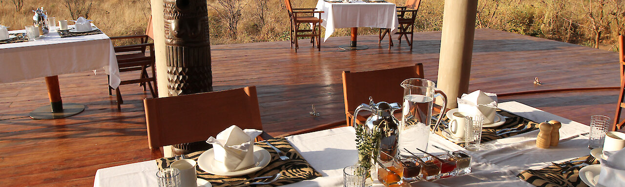 Ecoscience Luxury Lodge Restaurant mit Blick auf den Tarangire-Nationalpark