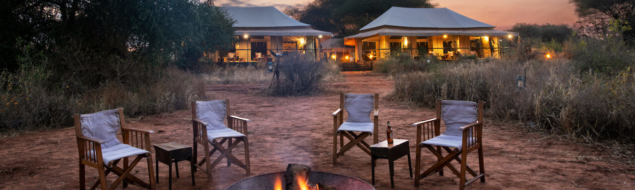 Feuerstelle im Nyikani Tarangire Camp