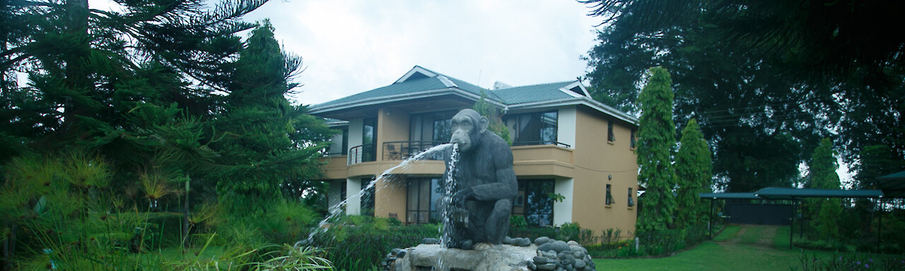 Wasserbrunnen in Form eines Affen im Fort Motel