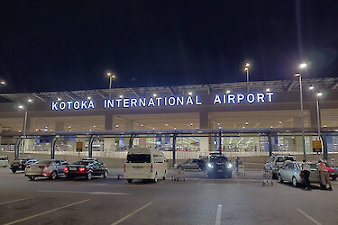 Blick auf den Kutoka Flughafen