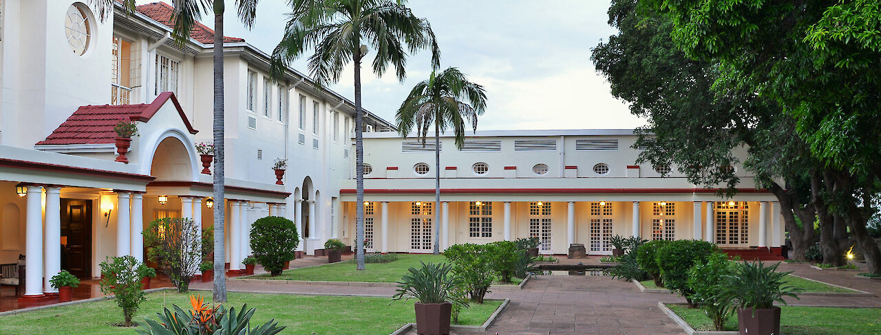 The Victoria Falls Hotel Courtyard in Simbabwe