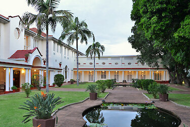 The Victoria Falls Hotel Courtyard in Simbabwe