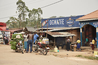 Auf dem Weg von Entebbe nach Kibale