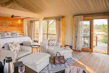 Geräumiges Zimmer mit Doppelbett im 4 Rivers