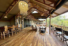 Tansania Tarangire View Camp Lounge Terrasse mit Sitzgelegenheiten