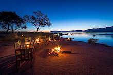 Der Fluss im Abendlicht im John´s Camp