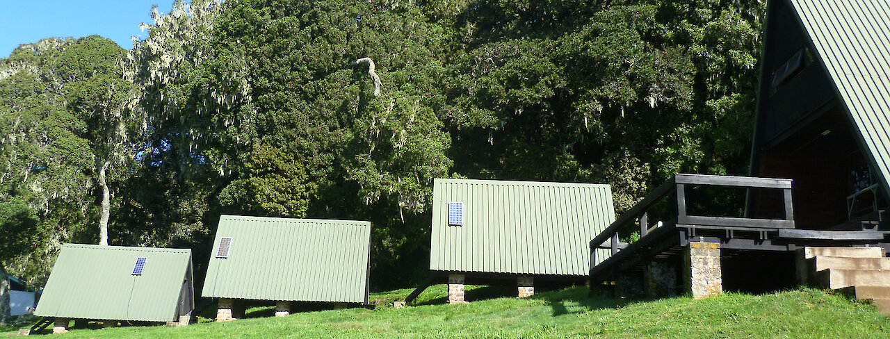 Außenansicht der Mandara-Hütte