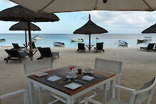 Frühstück am Strand im Le Sakoa Boutik Hotel