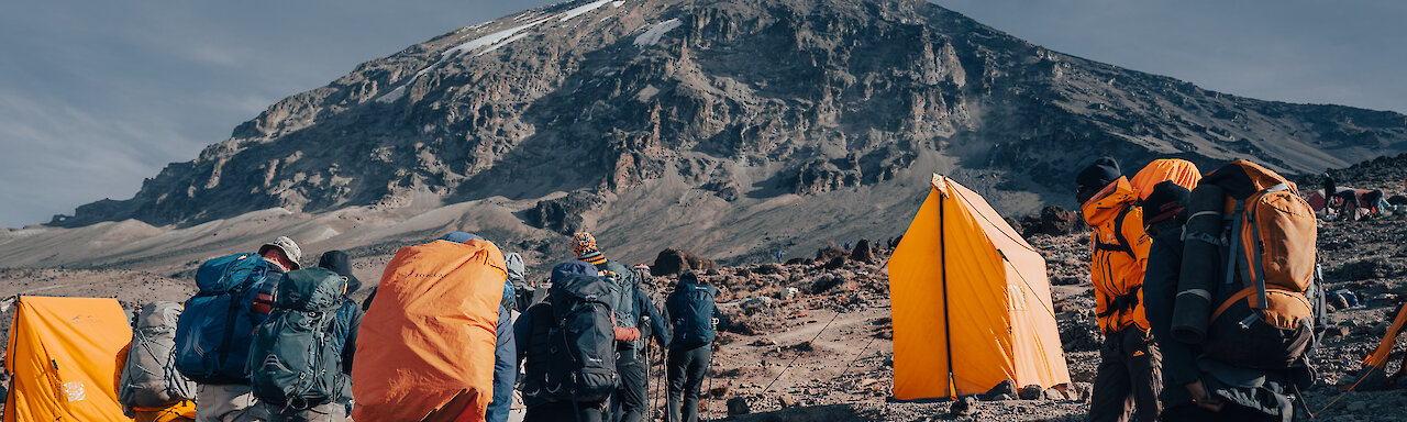 Die Wanderer brechen auf zur letzten Etappe