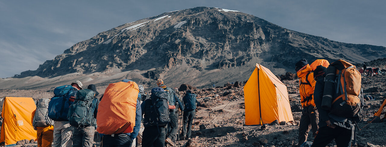 Die Wanderer brechen auf zur letzten Etappe