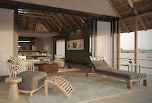 Savute Safari Lodge private Veranda mit Liegestühlen
