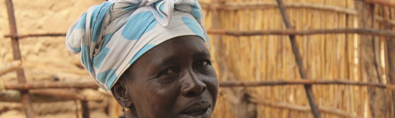 Fulani-Frau im Senegal