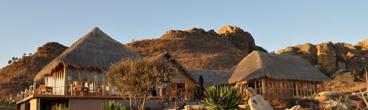 Satrana Lodge am Eingang des Isalo-Nationalparks Aussenansicht