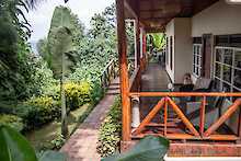 Nkuringo Bwindi Gorilla Lodge Terrasse Sitzgelegenheit