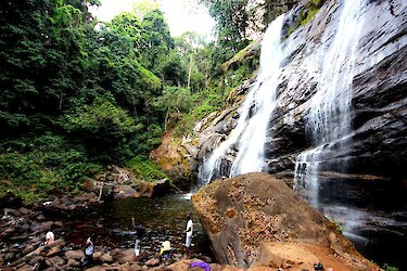 Wasserfall im Udzungwa-Mountains-Nationalpark