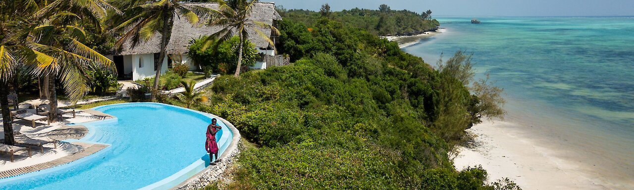 Shooting Star Lodge Sansibar Infinity Pool und Strandblick