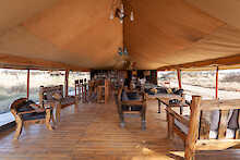 Mawe Tented Camp Sitzlounge und Bar