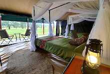 Serengeti View Camp Zelt mit zwei Einzelbetten