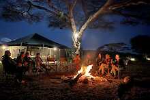 Lagerfeuer im Serengeti View Camp