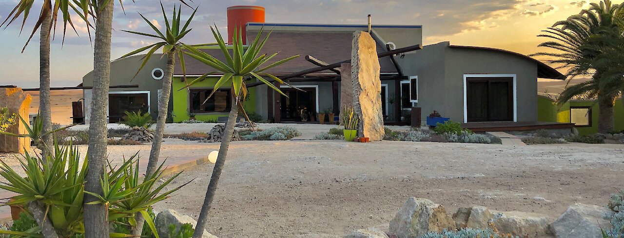 Blick auf die desert Breeze Lodge Unterkunft im Herzen von der Wüste Namib