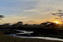 Sonnenuntergang und Blick auf den Mount Meru