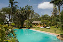 Poolbereich in der Arusha Safari Lodge