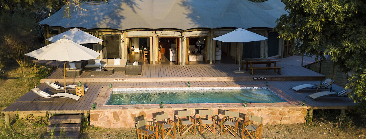 Flatdogs Camp South Luangwa Nationalpark, Chalet mit Pool Vogelperspektive